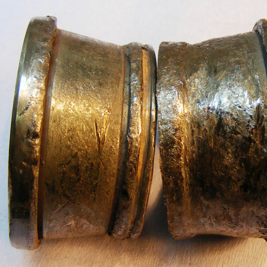 Tapered Roller Inner Rings distorted as a result of overloading and lack of lubrication